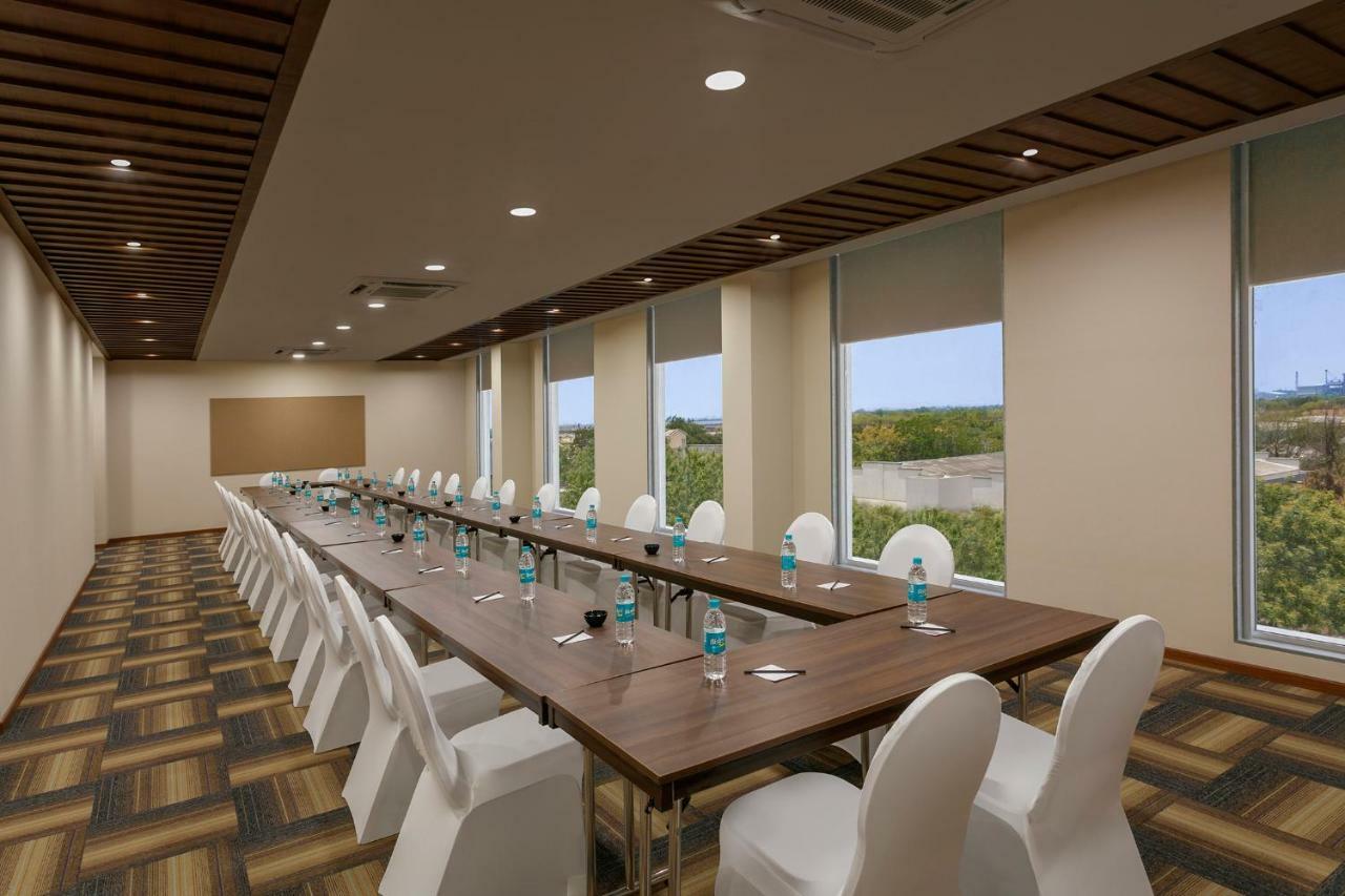 Ginger Sanand Otel Dış mekan fotoğraf